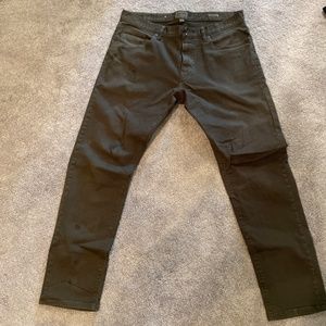 Todd Snyder 5-pocket chino in surplus olive